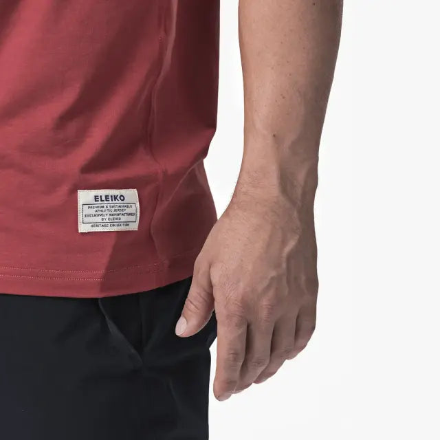 ELEIKO 1957 Tシャツ ユニセックス