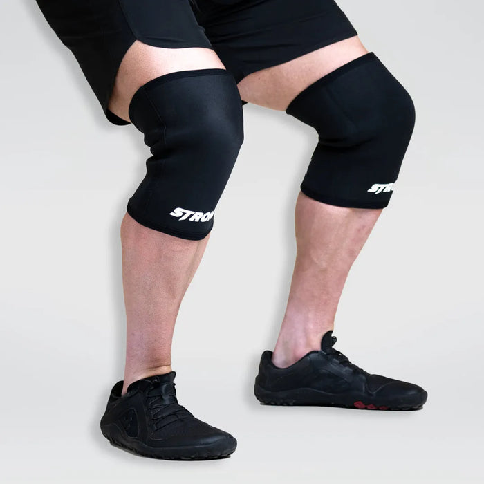 SLINGSHOT Strong Knee Sleeves