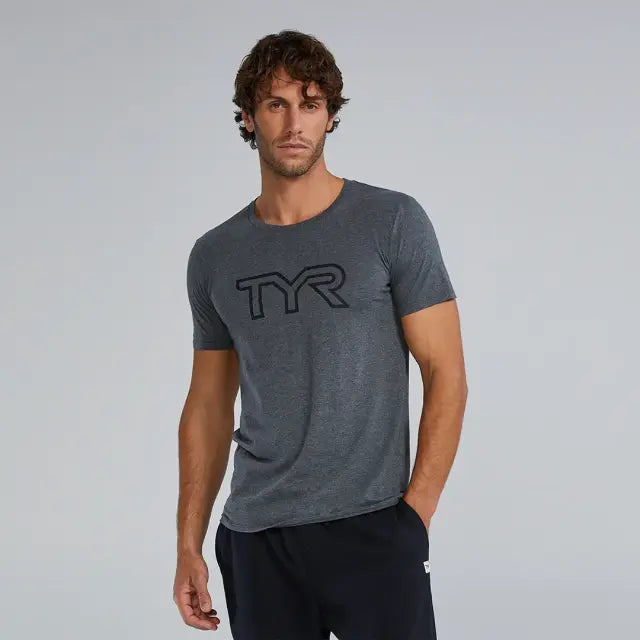 TYR メンズ ウルトラソフト ライトウェイト トライブレンドテックTシャツ - ビッグロゴ